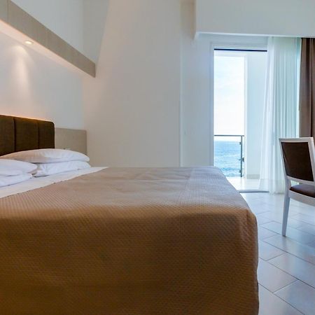 Hotel Giosue' a mare Meta Esterno foto