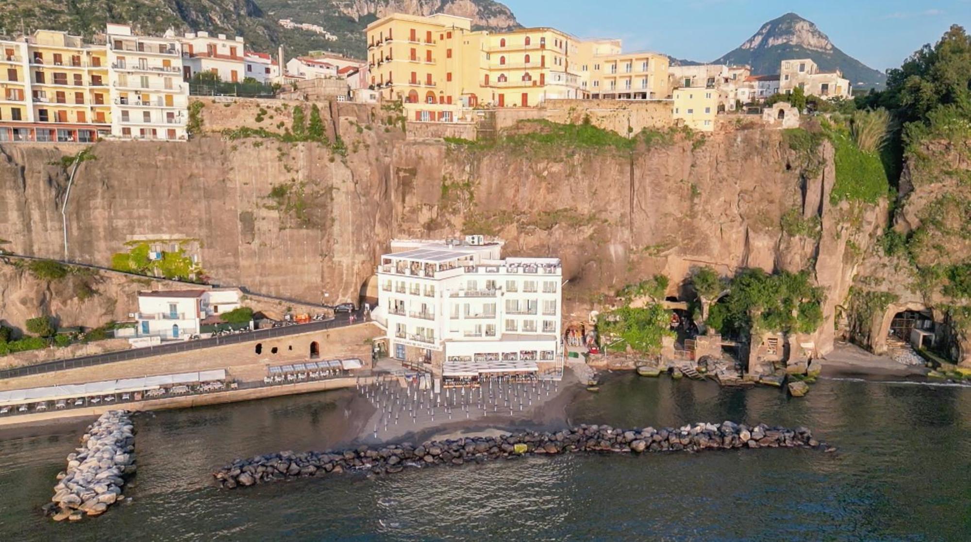 Hotel Giosue' a mare Meta Esterno foto