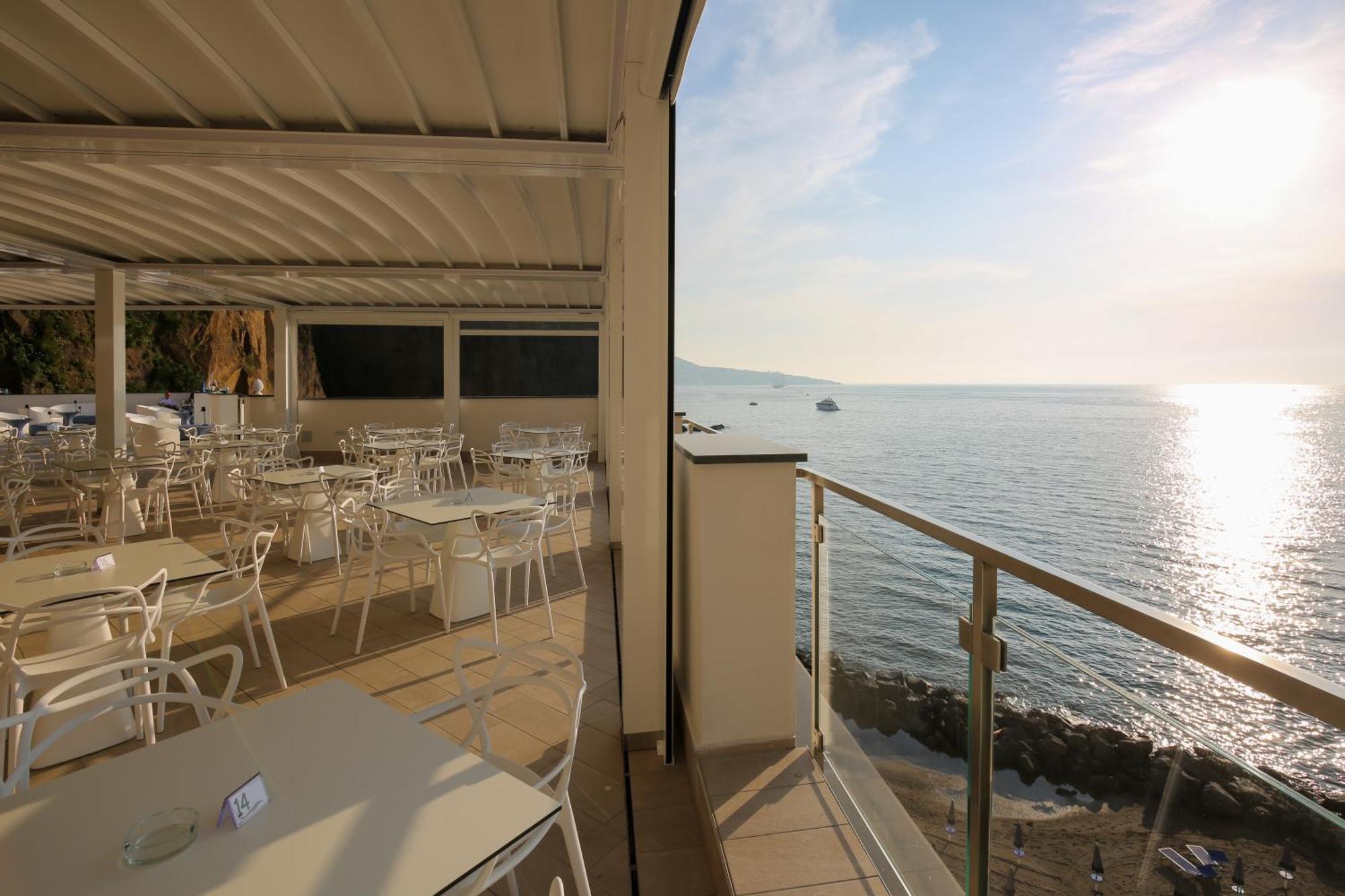 Hotel Giosue' a mare Meta Esterno foto