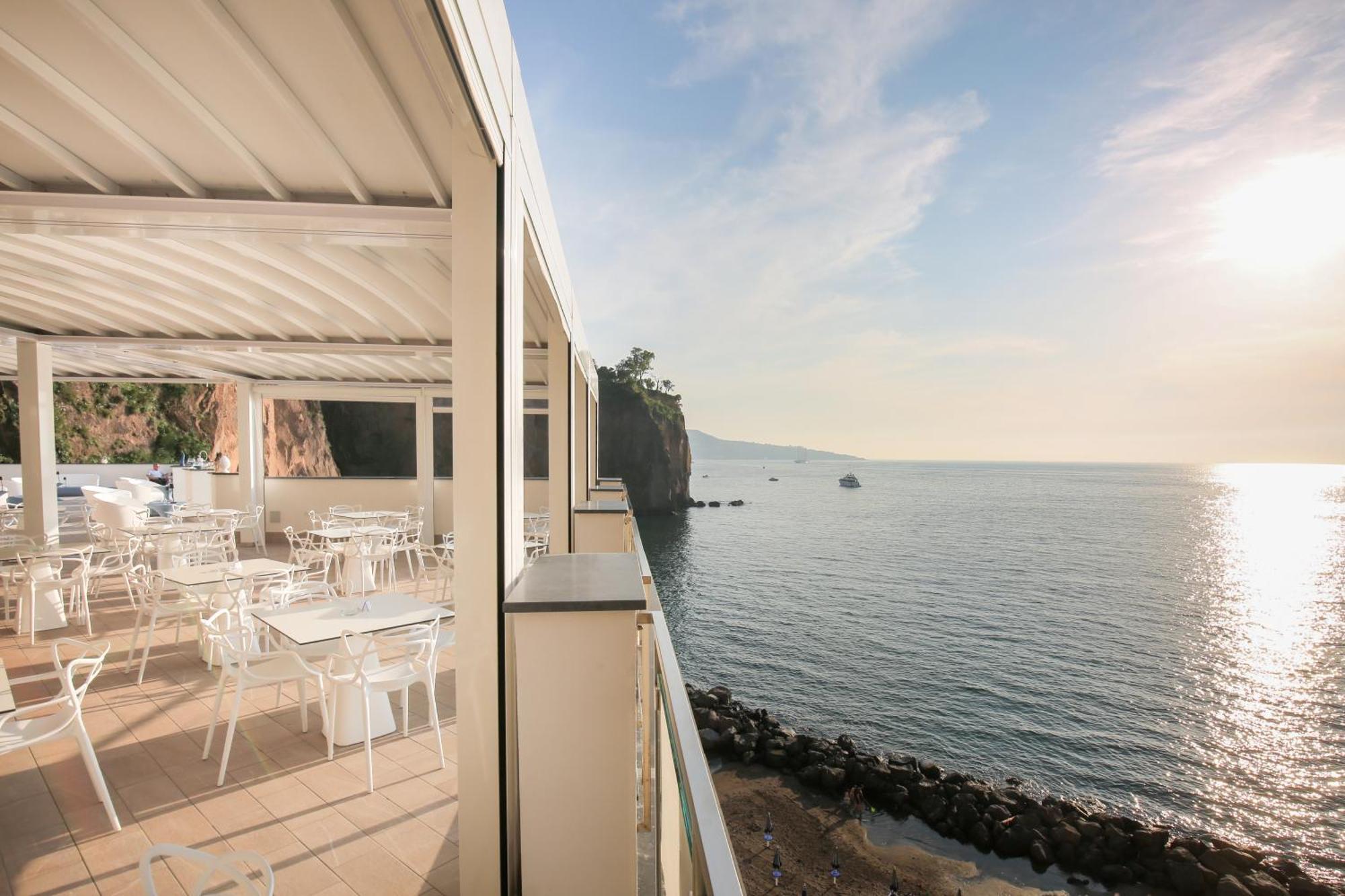 Hotel Giosue' a mare Meta Esterno foto