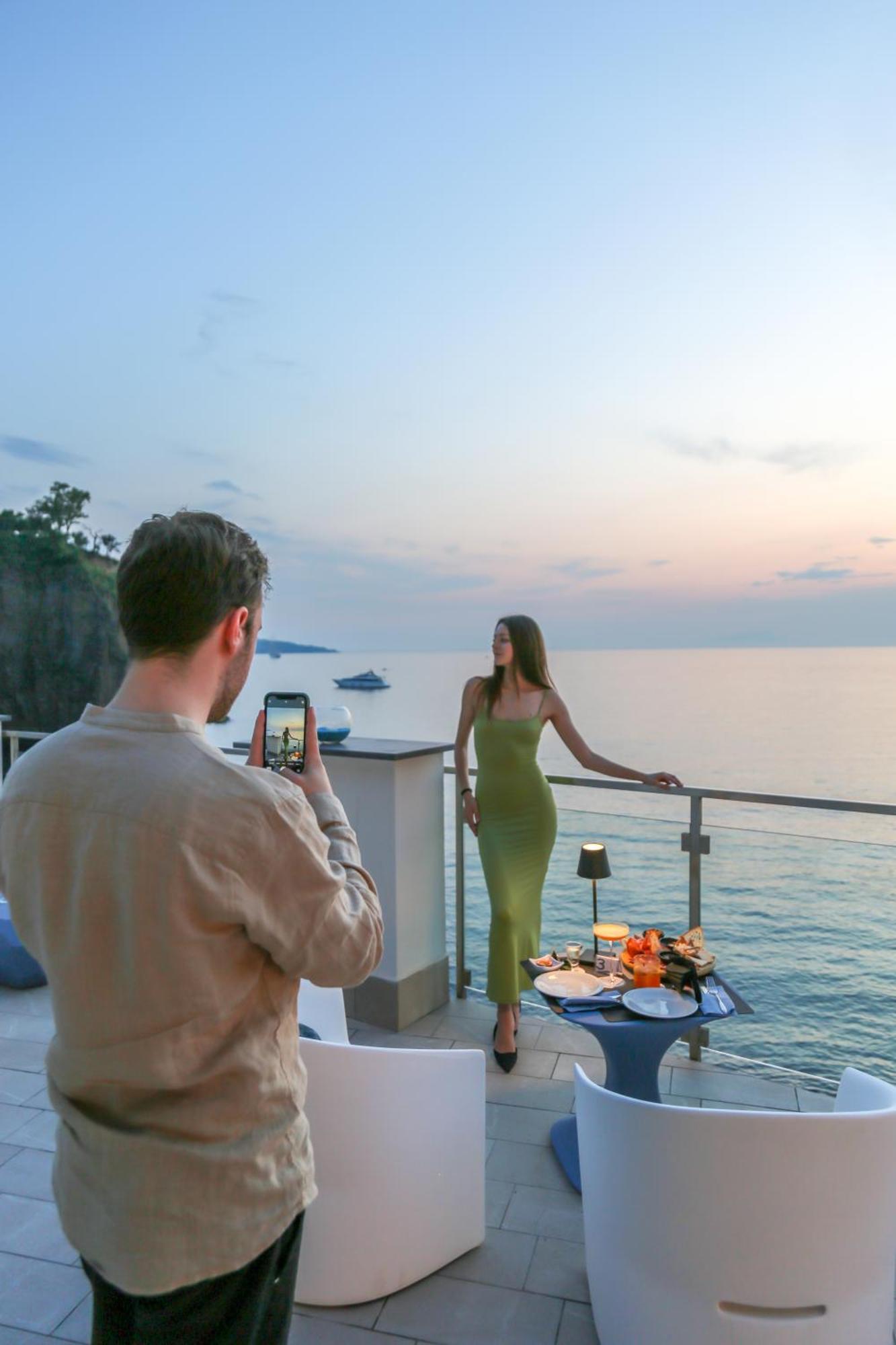 Hotel Giosue' a mare Meta Esterno foto