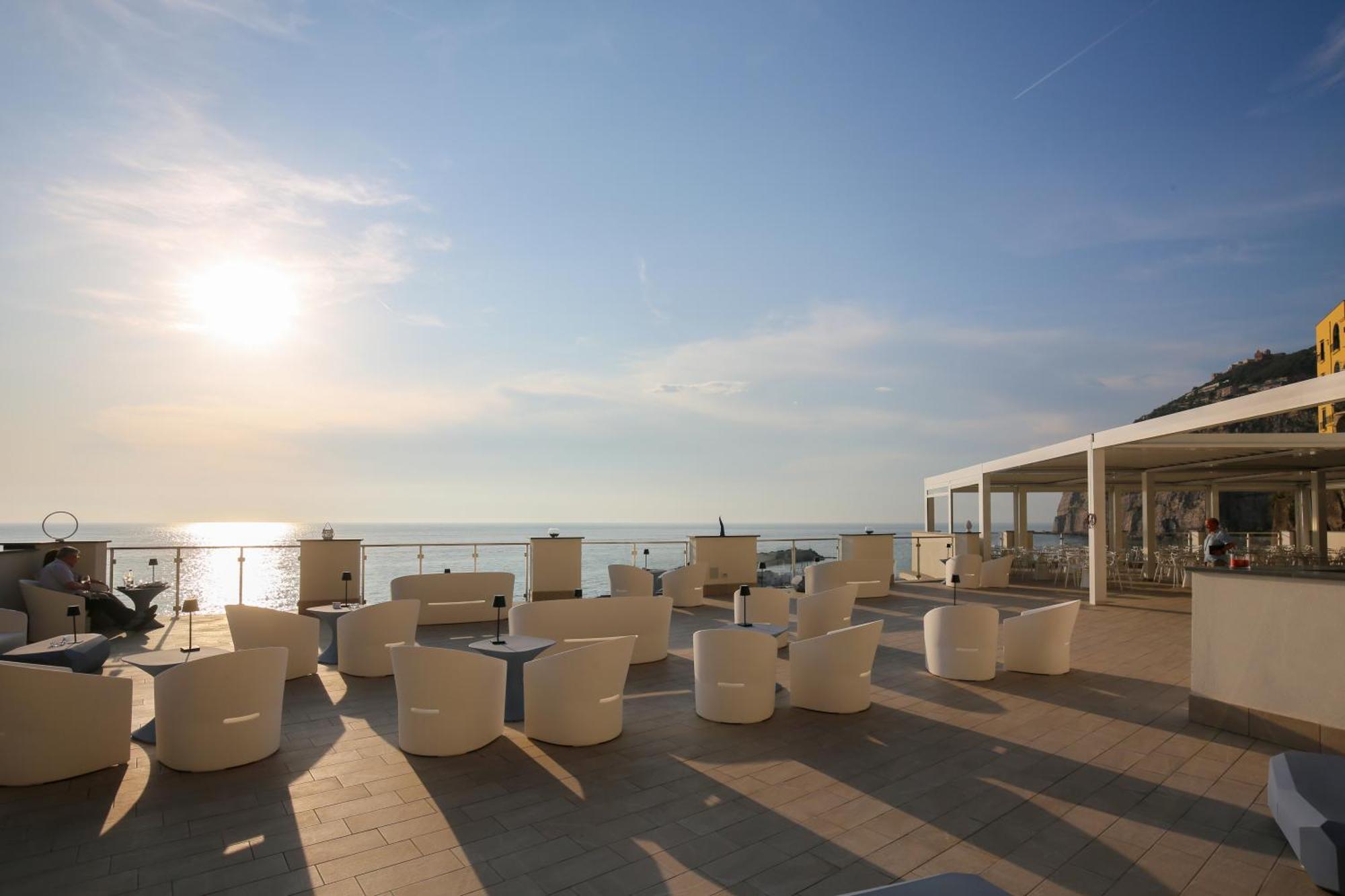 Hotel Giosue' a mare Meta Esterno foto