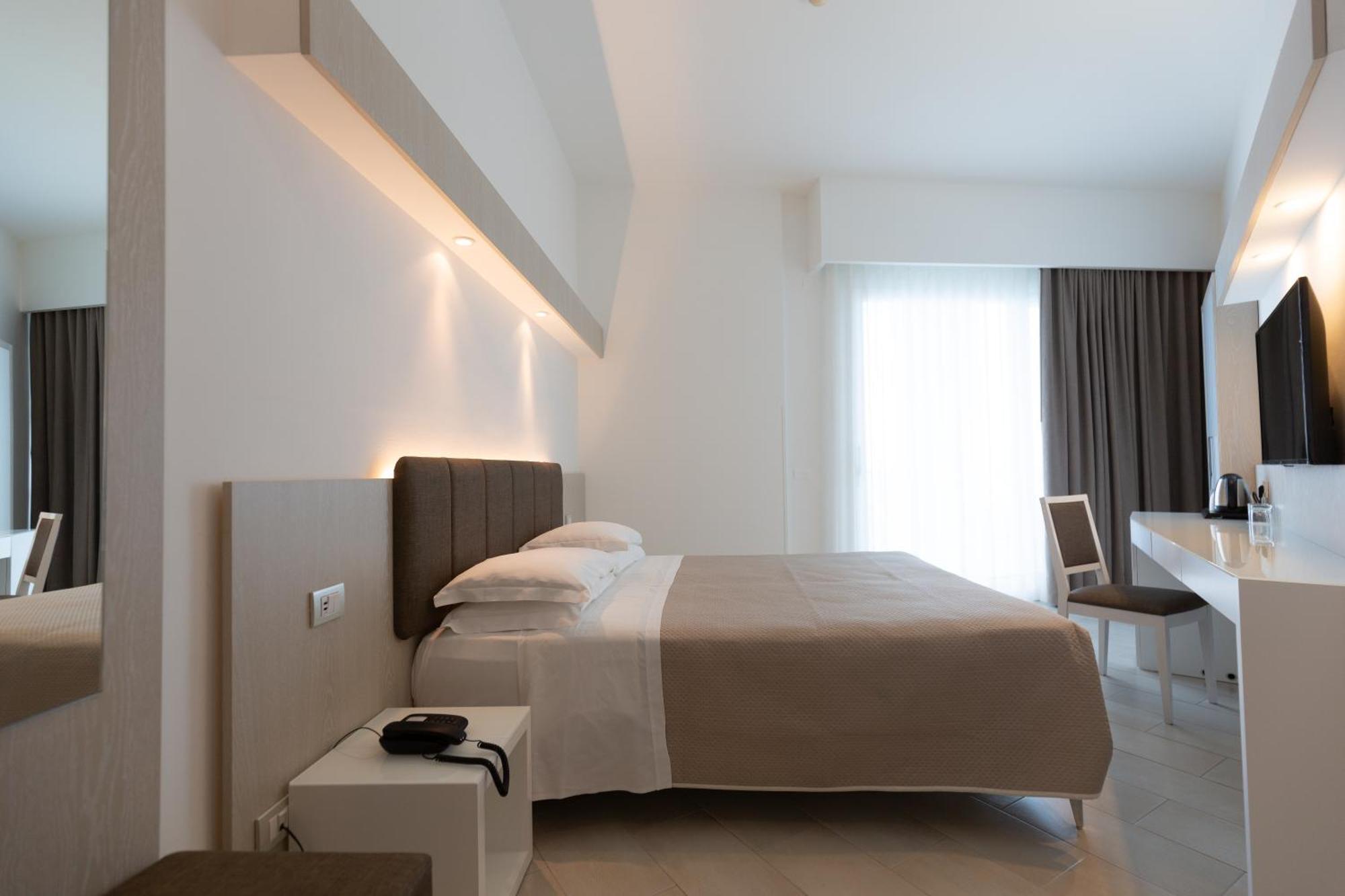 Hotel Giosue' a mare Meta Esterno foto